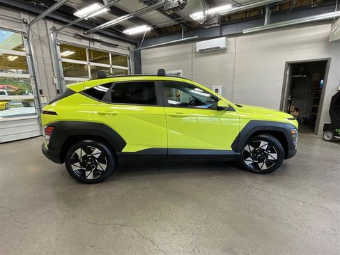Used 2024 Hyundai Kona SEL w/ Convenience Package FWD image 6