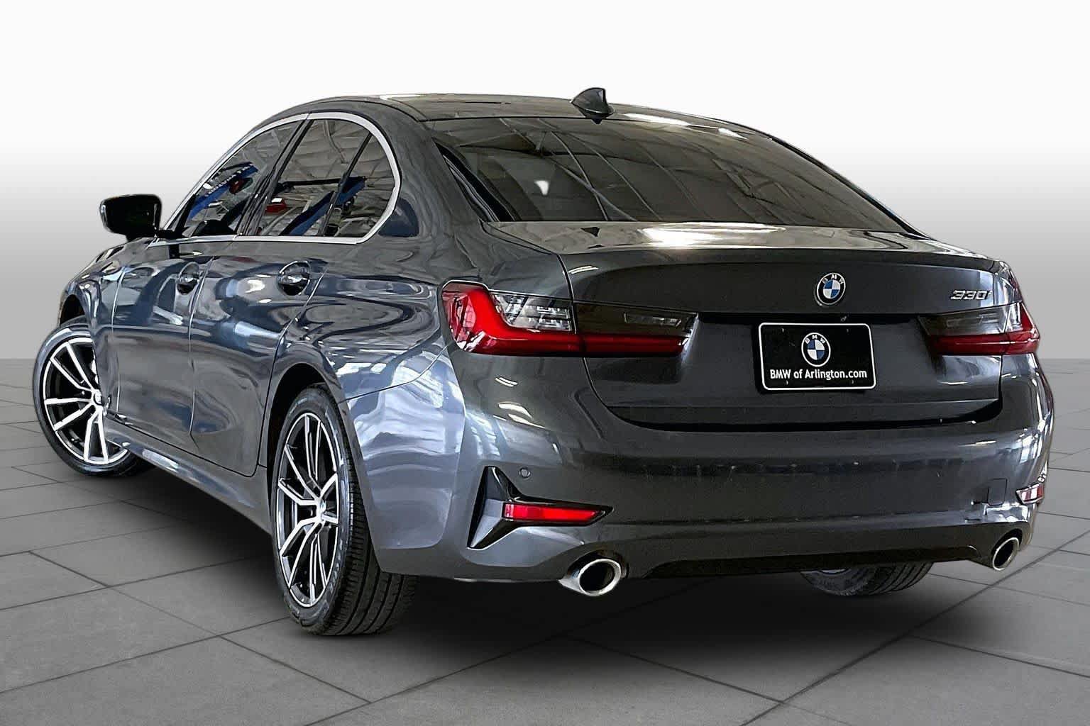 Used 2022 BMW 330i Sedan w/ Convenience Package RWD image 11