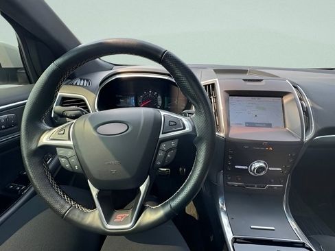 Used 2020 Ford Edge ST w/ Equipment Group 401A AWD/4WD image 21