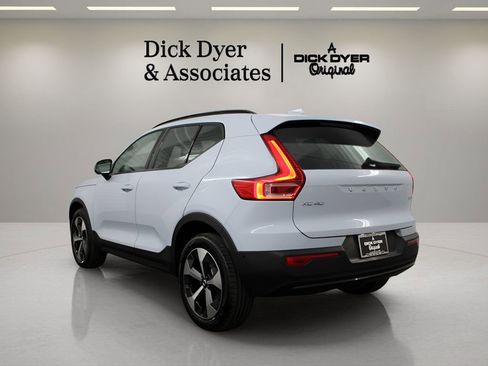 New 2026 Volvo XC40 B5 Plus w/ Protection Package Premier image 4