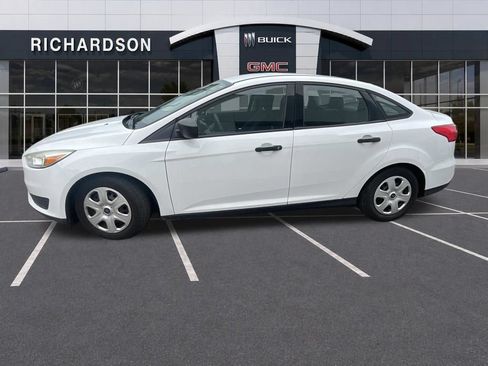 Used 2015 Ford Focus S FWD image 14