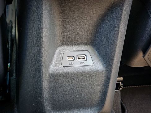 Certified 2023 Buick Envision Essence AWD/4WD image 31