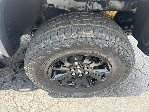 Used 2018 Chevrolet Colorado ZR2 w/ ZR2 Dusk Special Edition AWD/4WD image 11