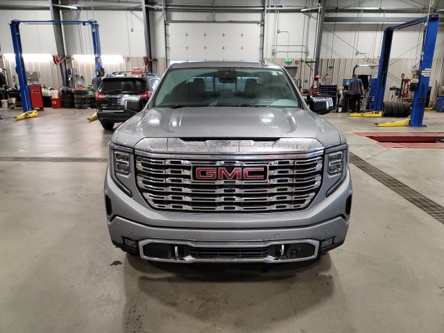 Used 2024 GMC Sierra 1500 Denali w/ Denali Reserve Package AWD/4WD image 2