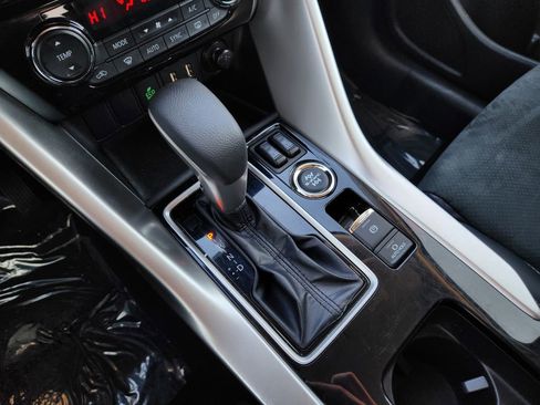 Used 2024 Mitsubishi Eclipse Cross SE image 21