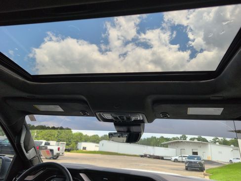 Used 2025 GMC Sierra 1500 AT4X AWD/4WD image 19