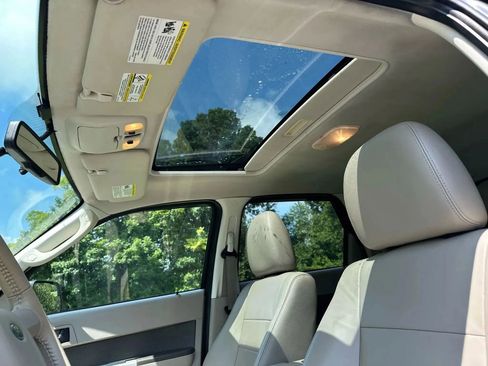 Used 2011 Ford Escape XLT w/ 203A Rapid Spec Order Code image 12