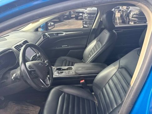 Used 2019 Ford Fusion SEL FWD image 16