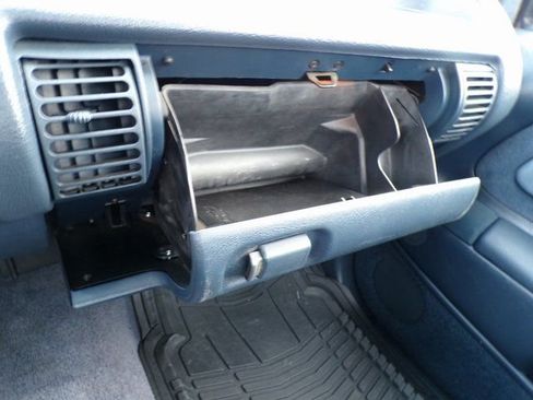 Used 1995 Chevrolet Silverado 1500 4x4 Regular Cab image 24