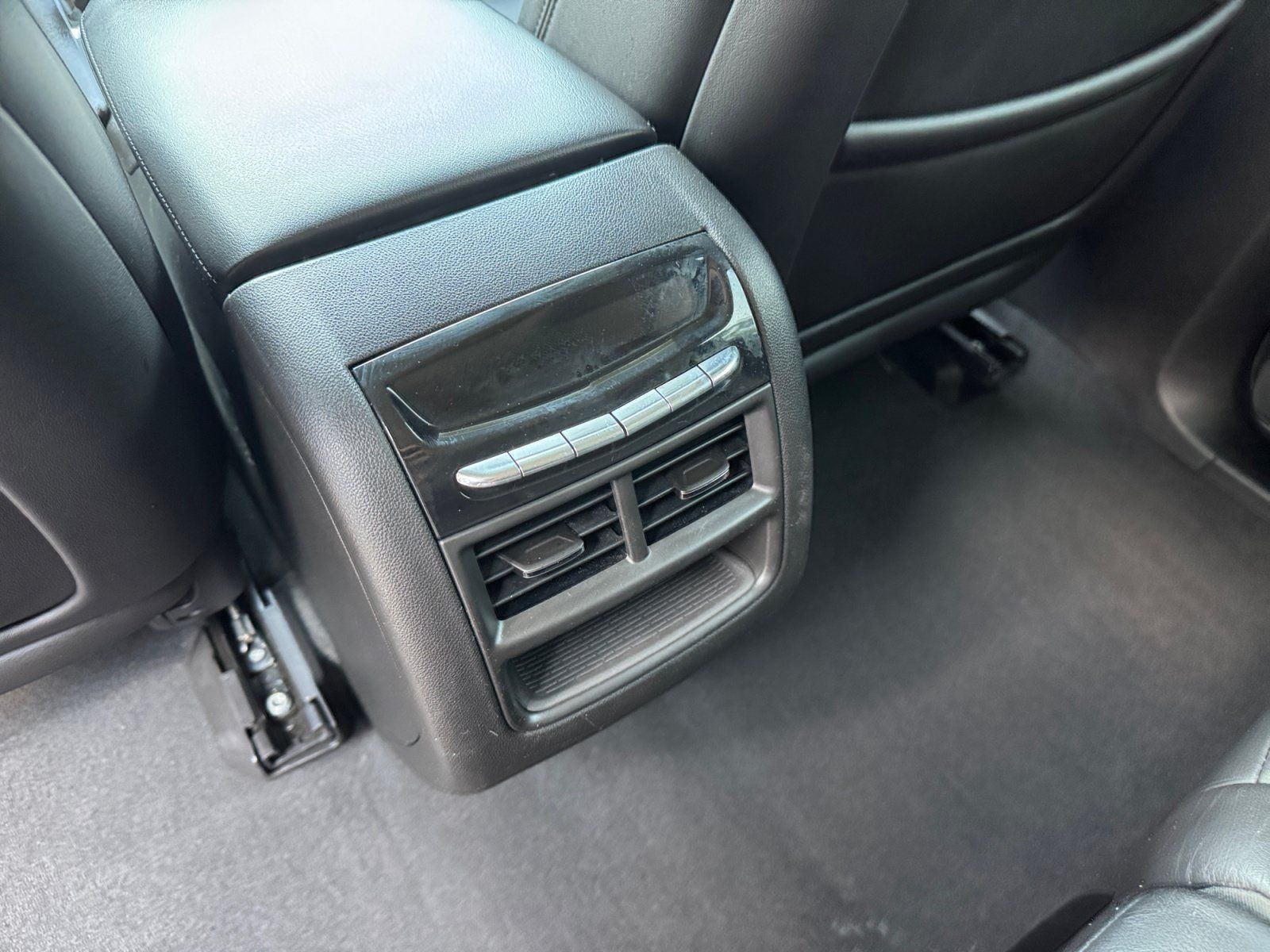 Used 2019 Cadillac XT5 Premium Luxury FWD image 14