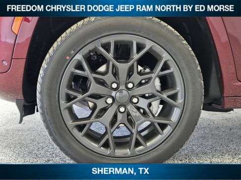 New 2025 Jeep Grand Cherokee Summit w/ Obsidian Package AWD/4WD image 7