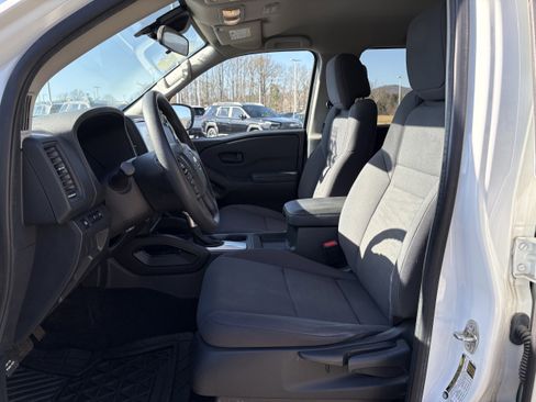 Used 2022 Nissan Frontier S w/ Technology Package image 27