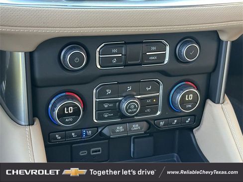 Used 2024 Chevrolet Tahoe Premier w/ Premium Package RWD image 18