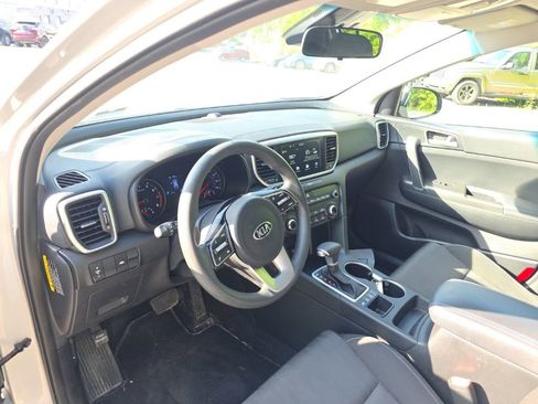 Used 2020 Kia Sportage LX AWD/4WD image 12