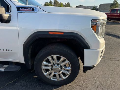 Used 2021 GMC Sierra 2500 Denali w/ Denali Ultimate Package AWD/4WD image 15