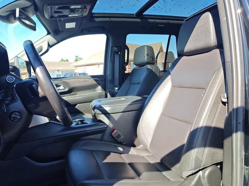 Used 2024 Chevrolet Tahoe Z71 w/ Luxury Package AWD/4WD image 15