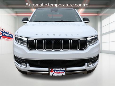 Used 2024 Jeep Wagoneer Series III image 7