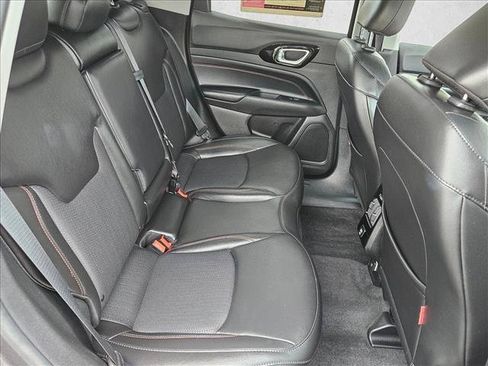 Used 2022 Jeep Compass Trailhawk AWD/4WD image 19