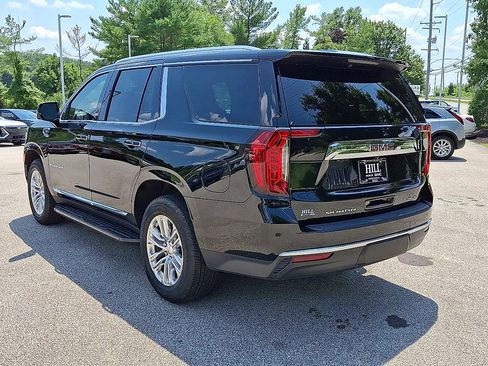 Used 2022 GMC Yukon SLT w/ SLT Premium Package AWD/4WD image 7