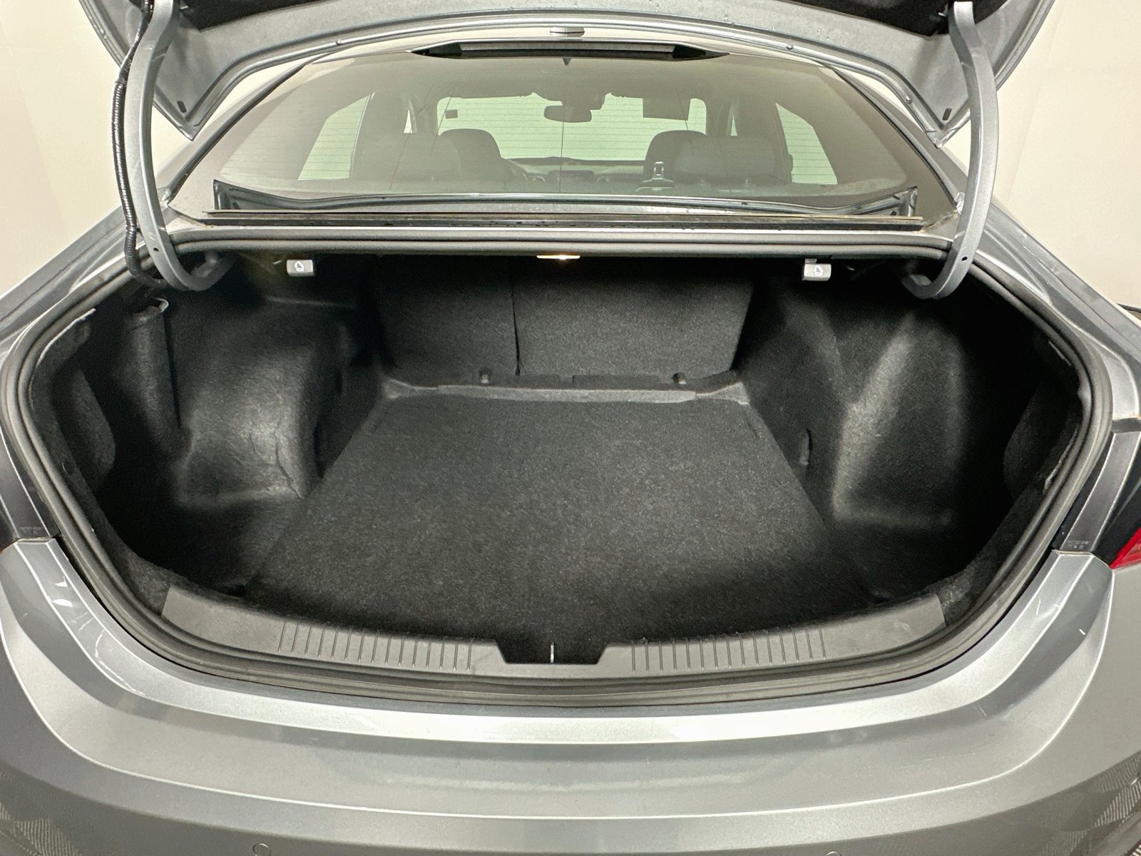 Used 2024 Chevrolet Malibu LT FWD image 28