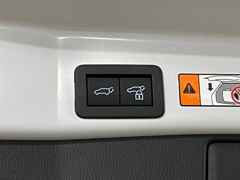 New 2026 Toyota RAV4 SE w/ Convenience Package AWD/4WD image 10