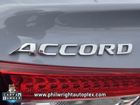 Used 2021 Honda Accord Touring image 16