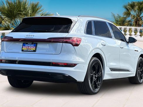 Used 2022 Audi e-tron Premium image 4