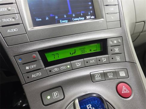 Used 2015 Toyota Prius Two image 24