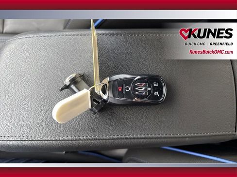 Used 2025 Buick Envista Sport Touring w/ Convenience I Package FWD image 19