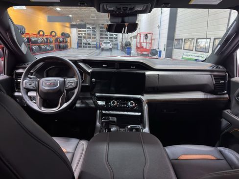 Used 2024 GMC Sierra 1500 AT4 w/ Technology Package image 17