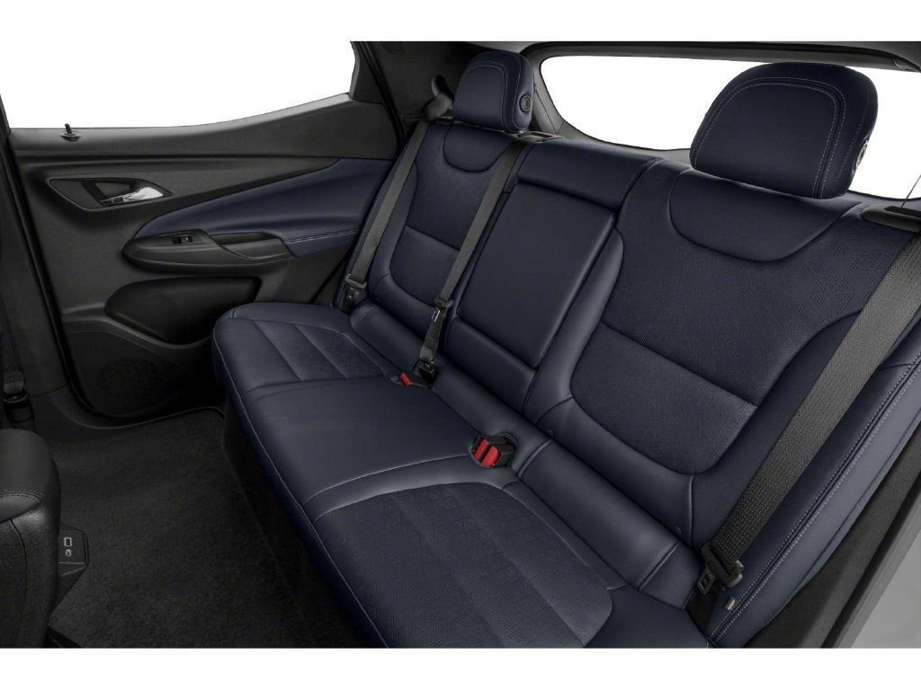 Used 2023 Chevrolet Bolt EUV LT w/ Comfort Package FWD image 8