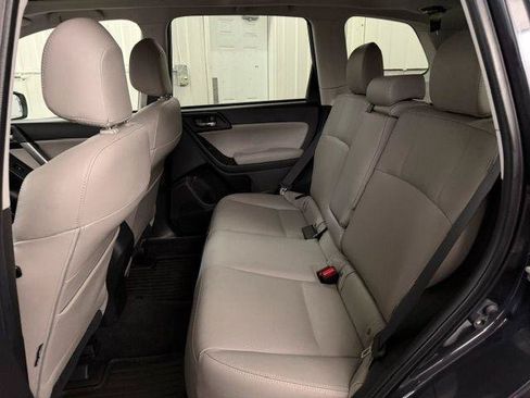 Used 2016 Subaru Forester 2.5i Limited AWD/4WD image 9