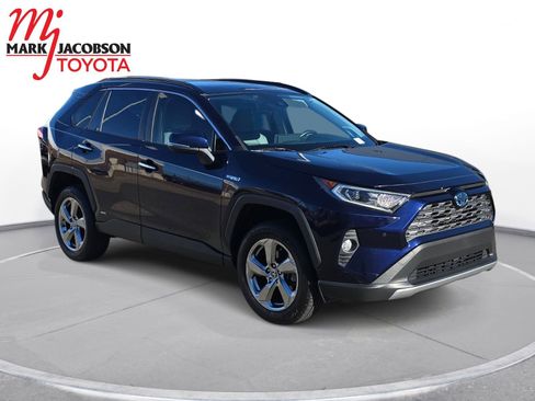 Used 2021 Toyota RAV4 Limited image 5