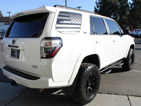Used 2018 Toyota 4Runner SR5 image 33