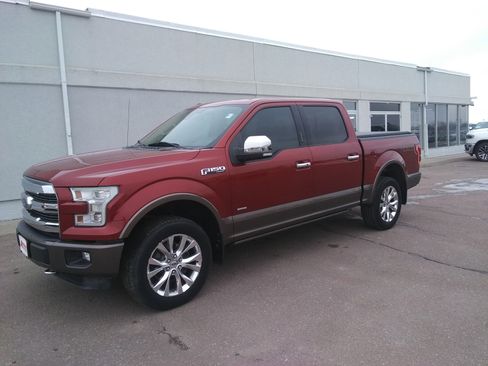 Used 2015 Ford F150 Lariat w/ Equipment Group 502A Luxury image 2