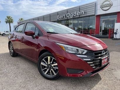 New 2025 Nissan Versa SV w/ Trunk Package