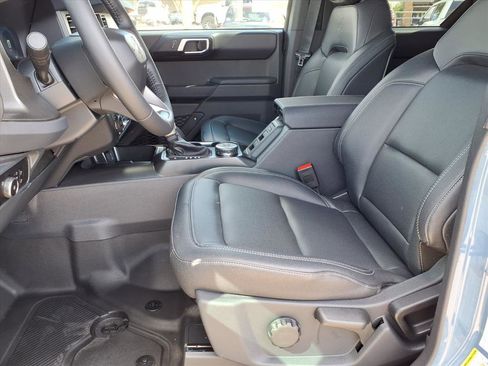 New 2025 Ford Bronco Badlands image 6