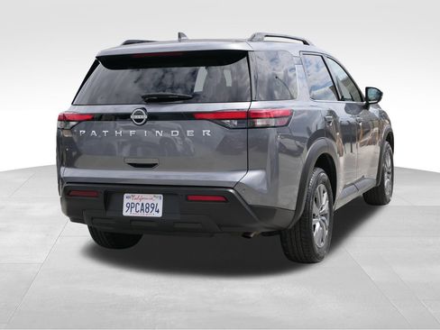 Used 2025 Nissan Pathfinder SV FWD image 3