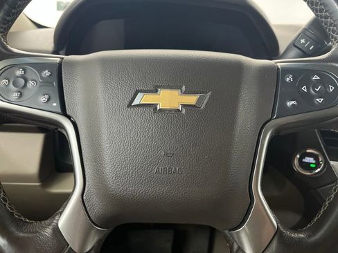 Used 2019 Chevrolet Suburban Premier AWD/4WD image 63