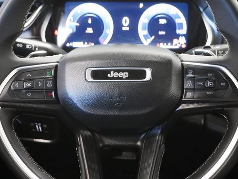 Certified 2024 Jeep Grand Cherokee Laredo image 21