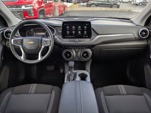 Used 2025 Chevrolet Blazer LT image 16