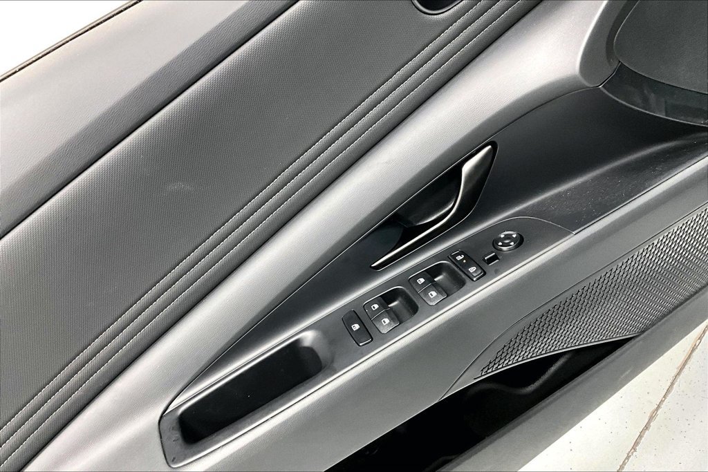 New 2026 Hyundai Elantra SEL FWD image 19