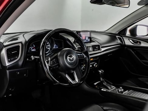 Used 2018 MAZDA MAZDA3 Touring image 2
