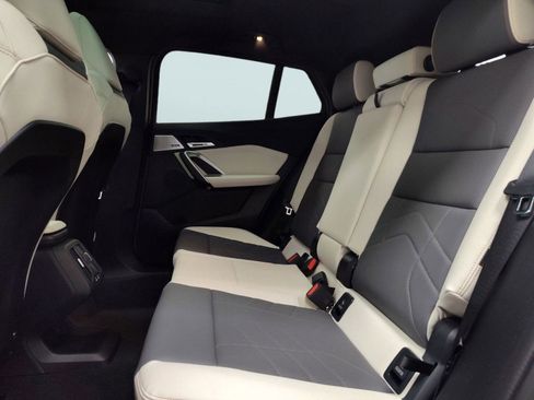 Used 2025 BMW X2 xDrive28i w/ Premium Package image 22