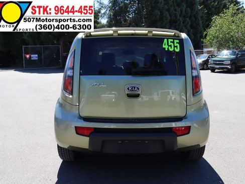 Used 2010 Kia Soul + w/ Audio Pkg FWD image 8