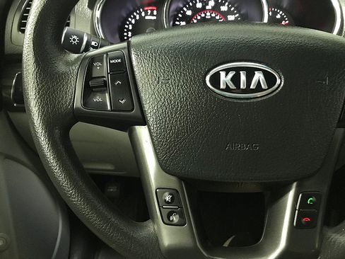 Used 2013 Kia Sorento LX FWD image 24