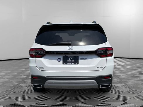 Used 2025 Honda Pilot Elite image 4