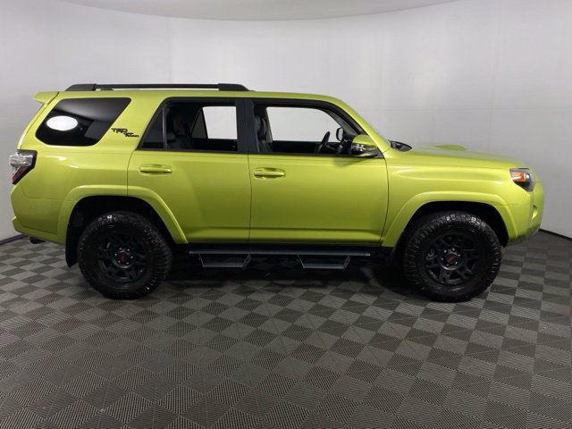 Used 2023 Toyota 4Runner TRD Off-Road Premium w/ Moonroof Package AWD/4WD image 10