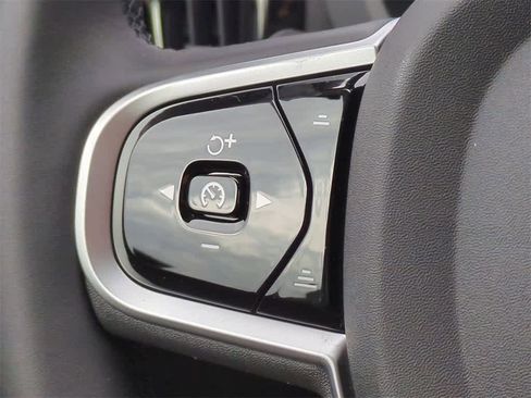 New 2026 Volvo XC60 B5 Plus w/ Protection Package Premier image 24