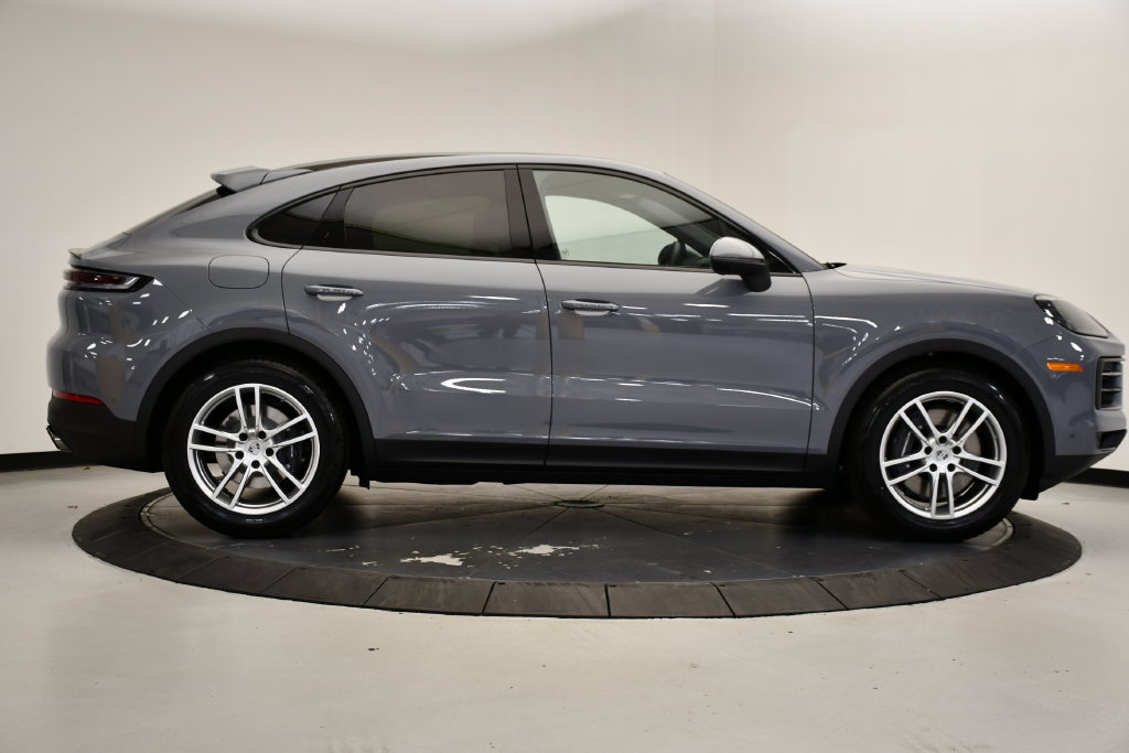 Certified 2026 Porsche Cayenne Coupe AWD/4WD image 8